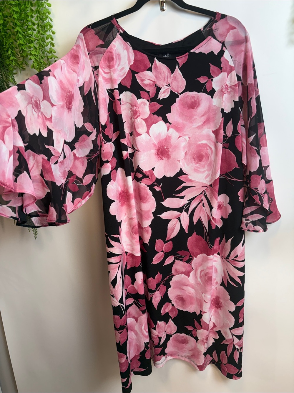 Connected Apparel Pink and Black Dress with 3/4 Bishop Sleeves